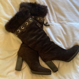 Gucci Brown Suede boots with fur trim